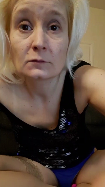 GeileEstelle 15-11-2021 Topless 